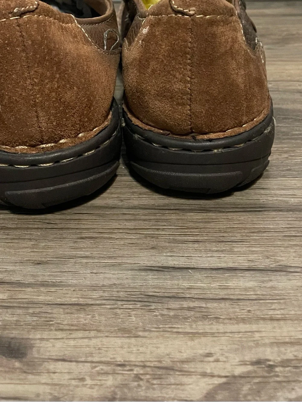 Women Earth origins Casual Brown Slip-On Leather Shoe Button Accent size 8/5